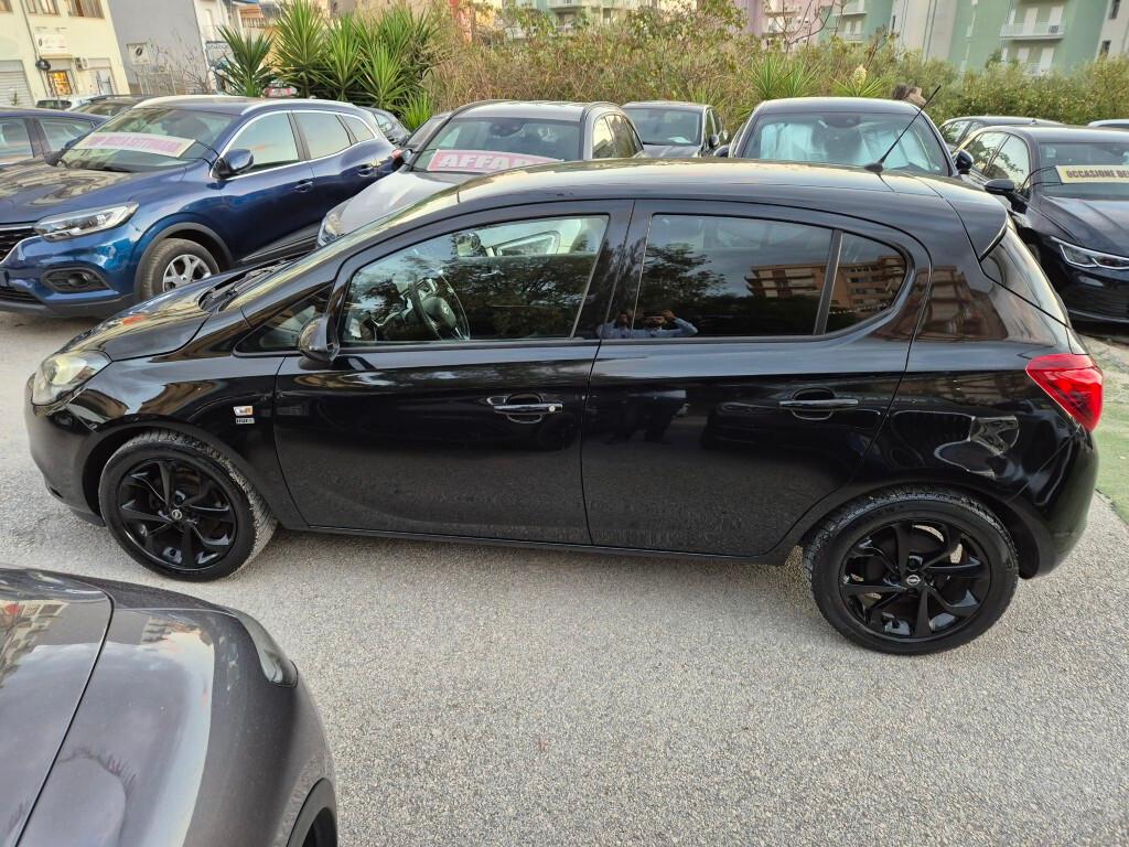 Opel Corsa 1.4 90CV GPL Tech 5 porte Black Edition