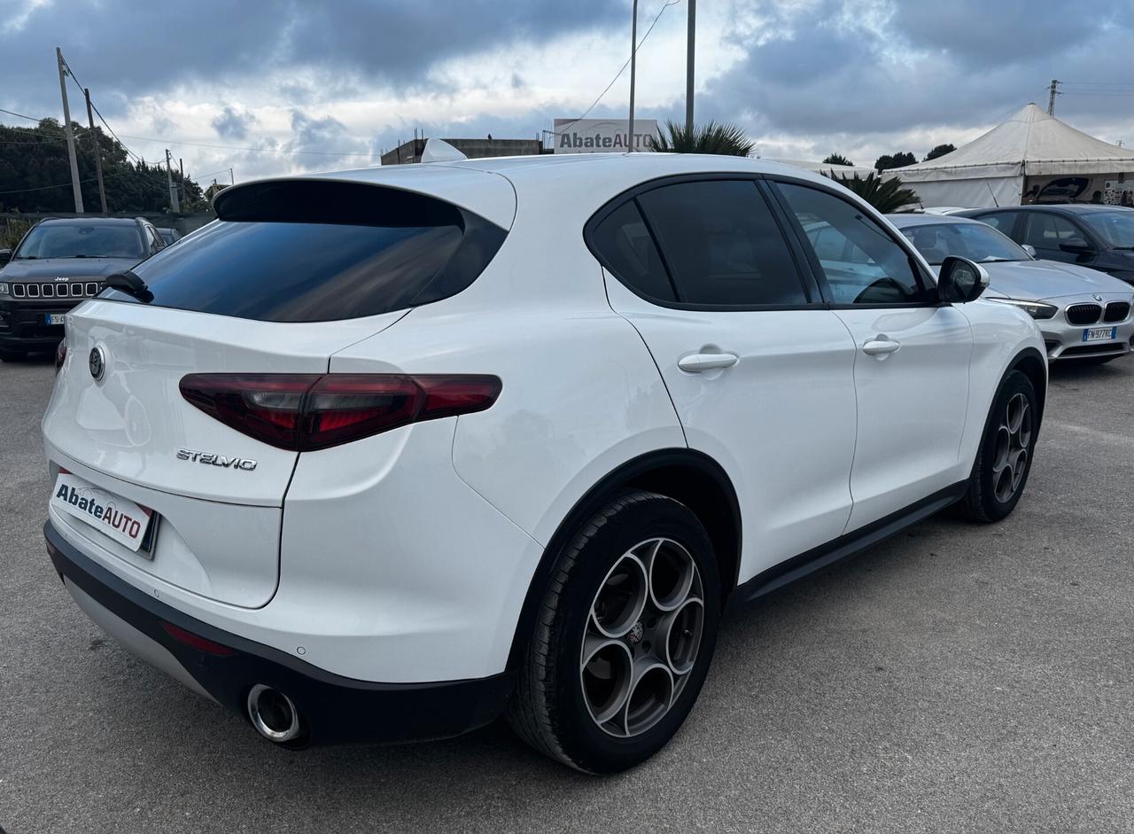 Stelvio 2.2 Turbodiesel 180 CV AT8 RWD Business