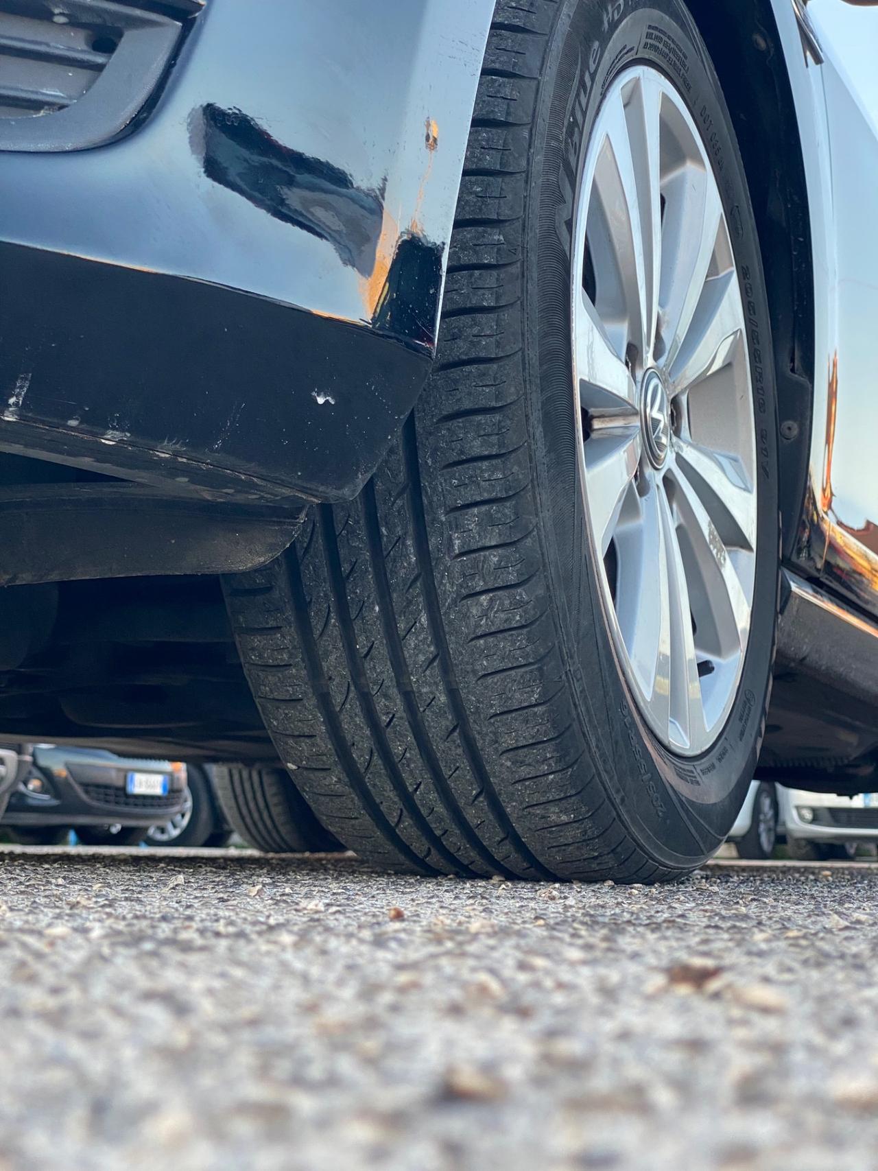 Volkswagen Golf 1.4 TGI 5p. Trendline BlueMotion PRONTA COSEGNA