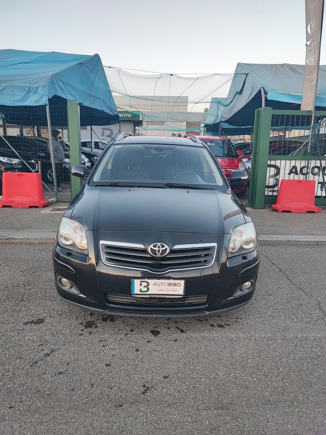 Toyota Avensis 2.0 D-4D 16V Station Wagon