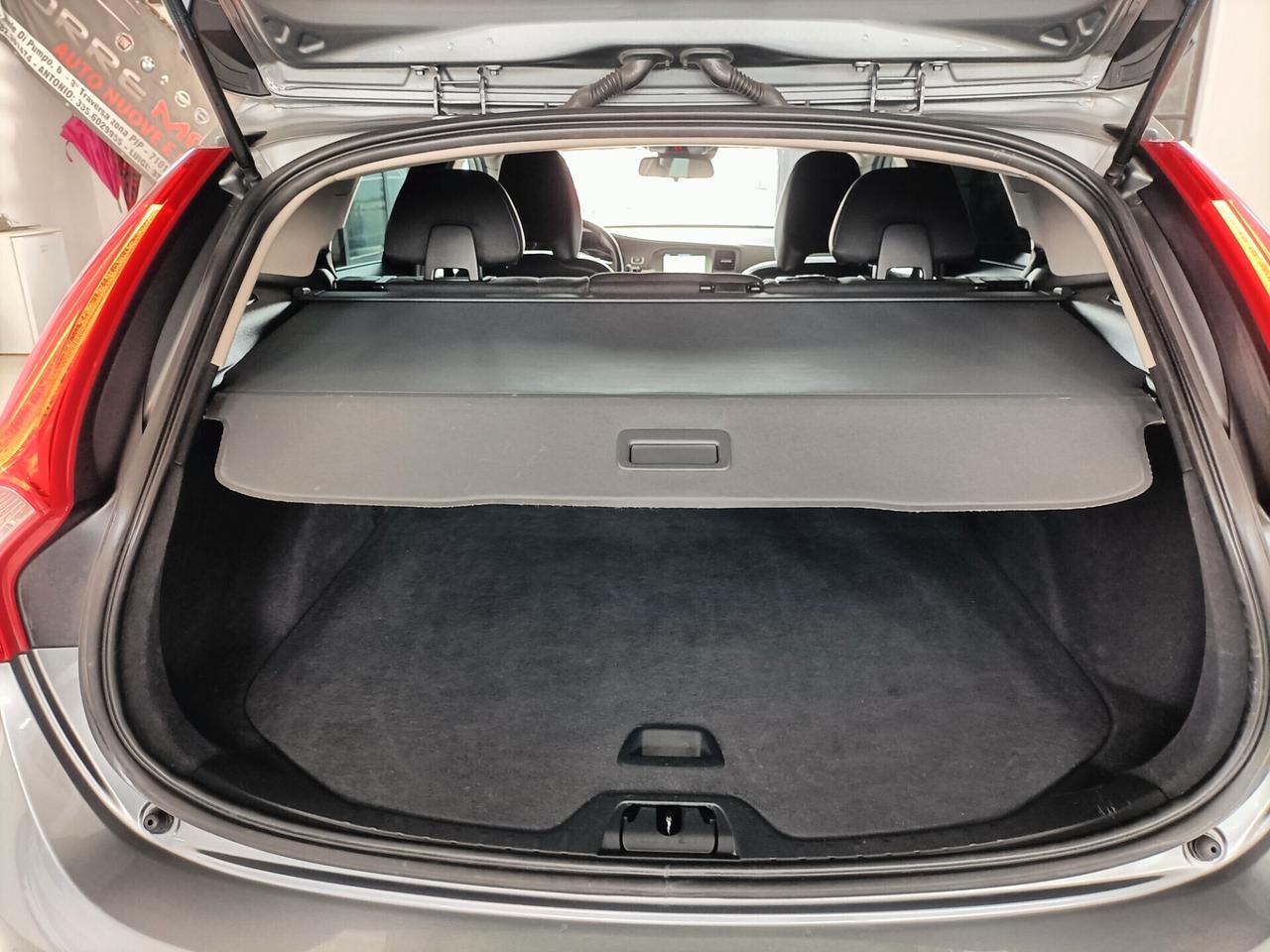 Volvo V60 2.0 D3 150 CV Geartronic R-design - 06/2016