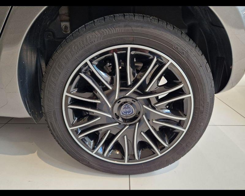 Lancia Ypsilon 1.0 FireFly 5 porte S&S Hybrid Gold