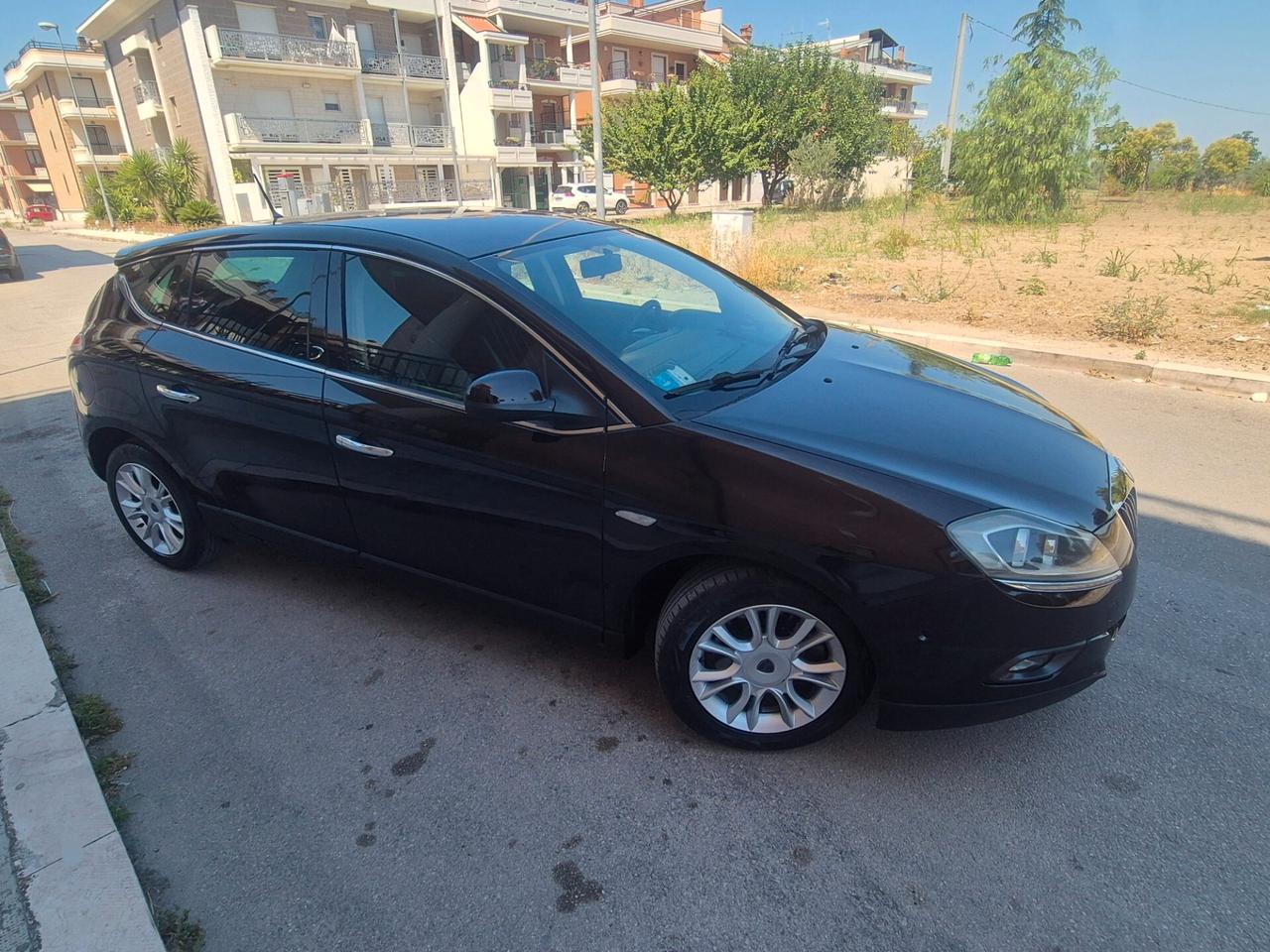 Lancia delta 2.0 multijet 165cv gold anno 2011