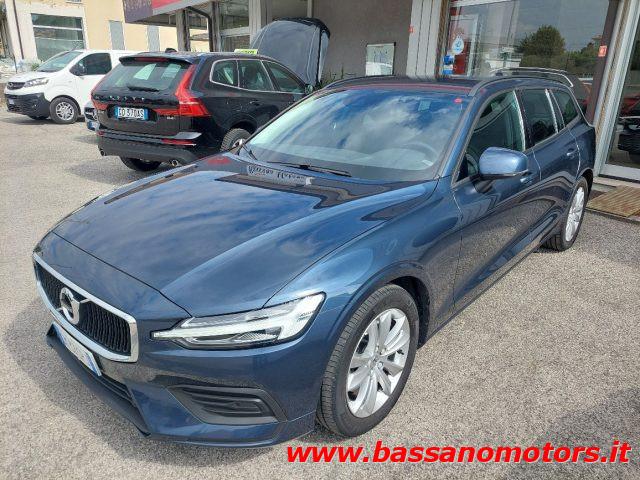 VOLVO V60 B4 (d) Geartronic Momentum Business