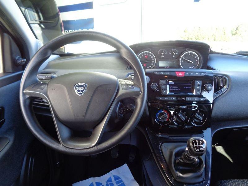 Lancia Ypsilon Ypsilon 1.0 FireFly 5 porte S&S Hybrid Ecochic Silver