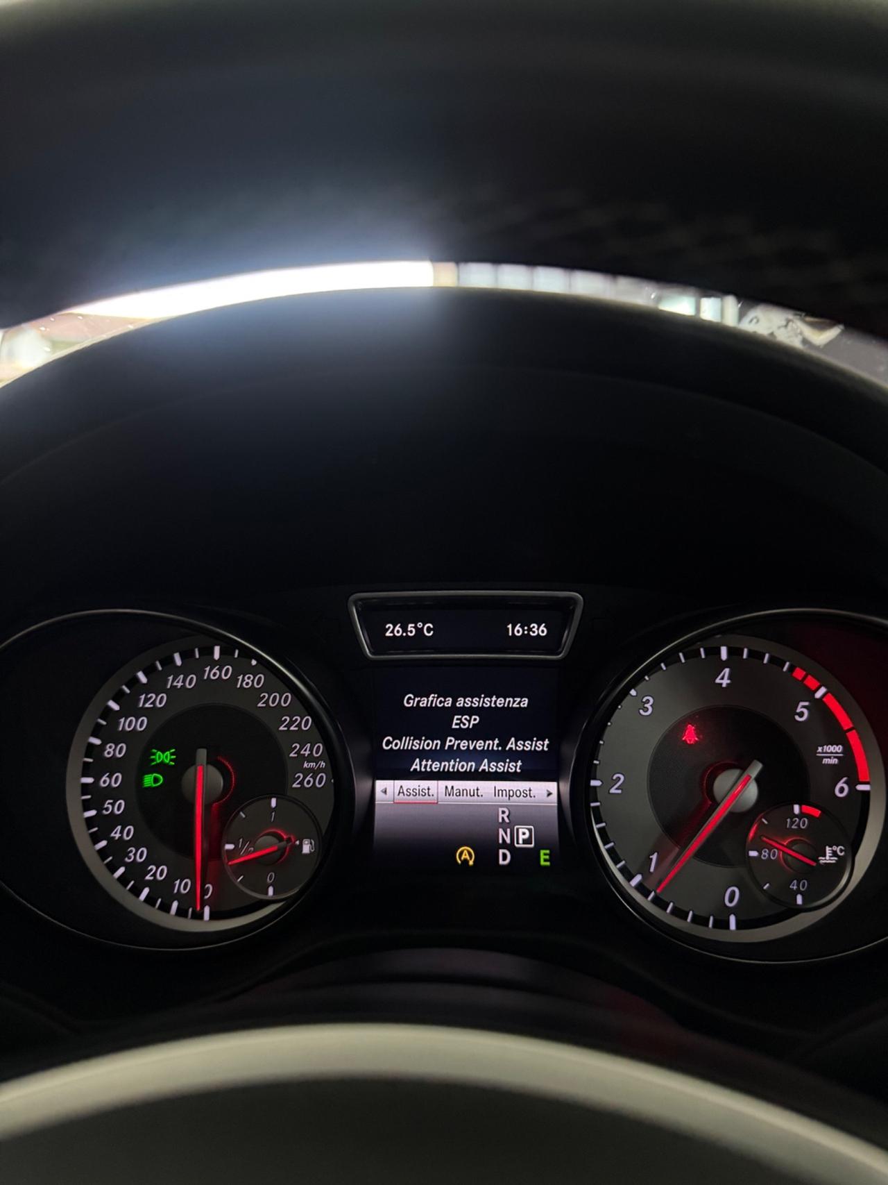 Mercedes-benz GLA 200 d Automatic Premium