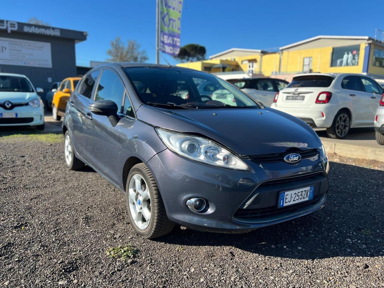 Ford Fiesta 1.4 TDCi 70CV 5 porte Titanium