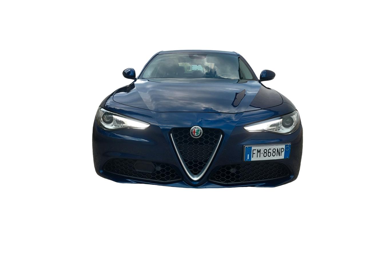 Alfa Romeo Giulia 2.2 t Super *180CV*