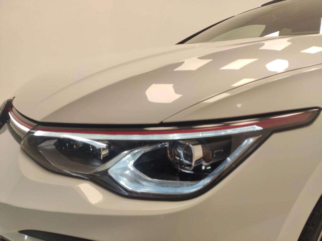 Volkswagen Golf GTI 2.0 TSI DSG