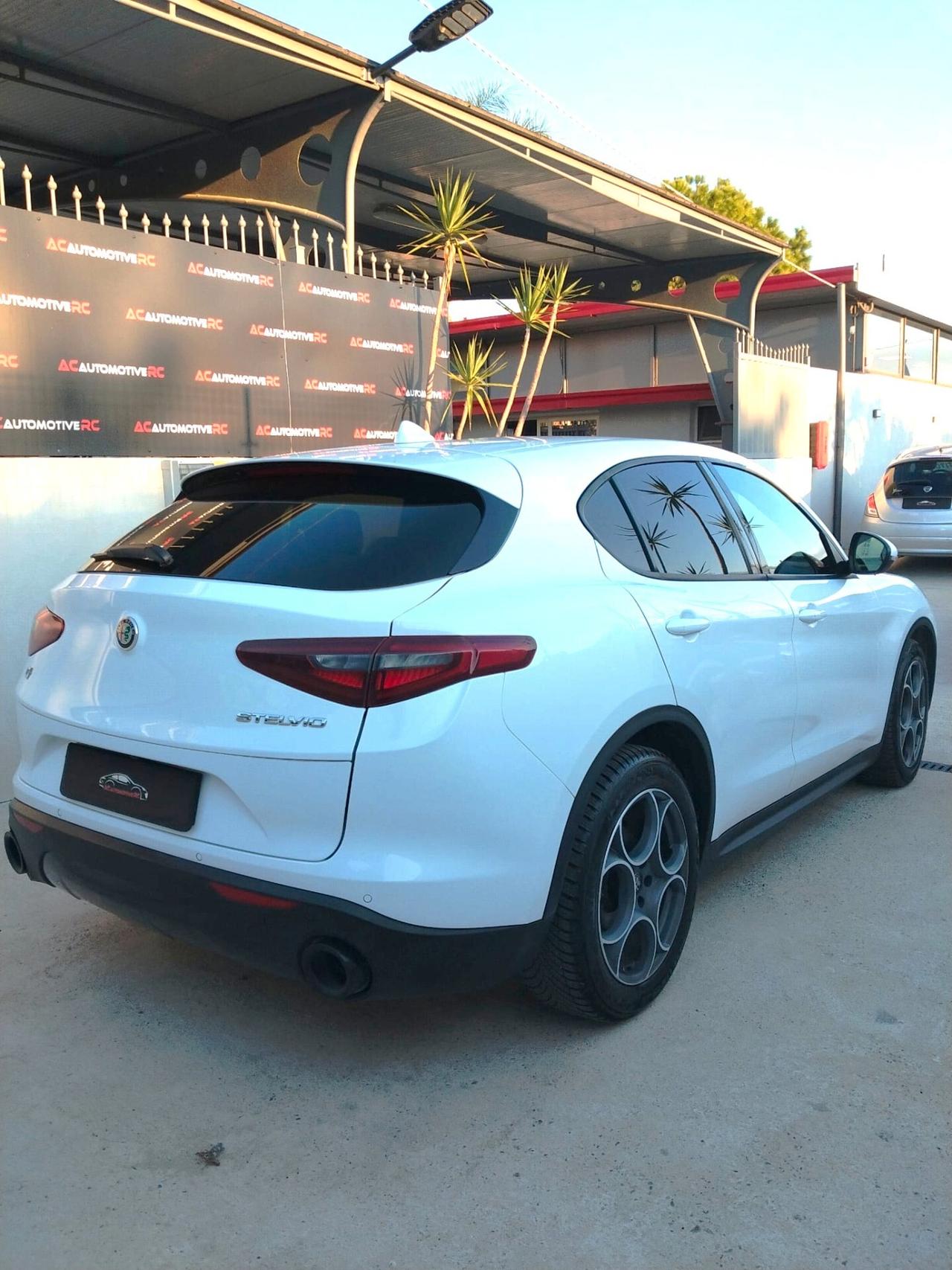 Alfa Romeo Stelvio 2.2 Turbodiesel 190 CV AT8 Q4