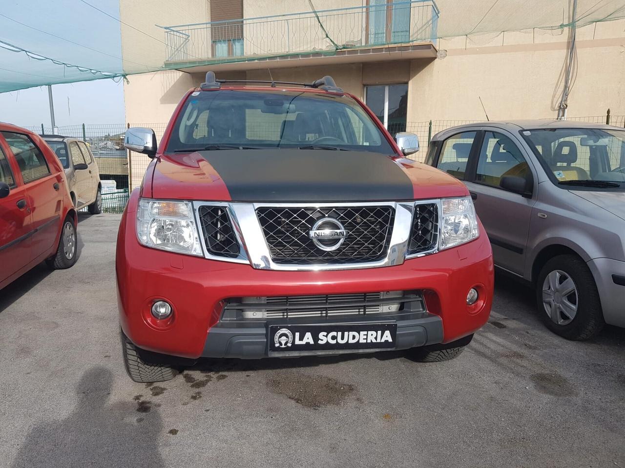 Nissan Navara 3.0 dCi 4 porte Double Cab LE V6