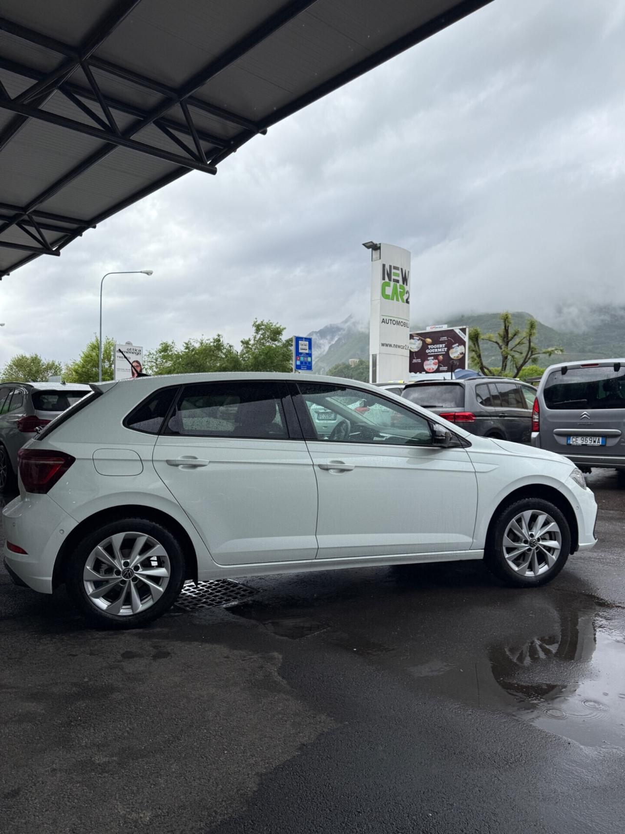 VOLKSWAGEN POLO 1.0 TSI 110cv DSG Style KM 9.100 NEOPATENTATI