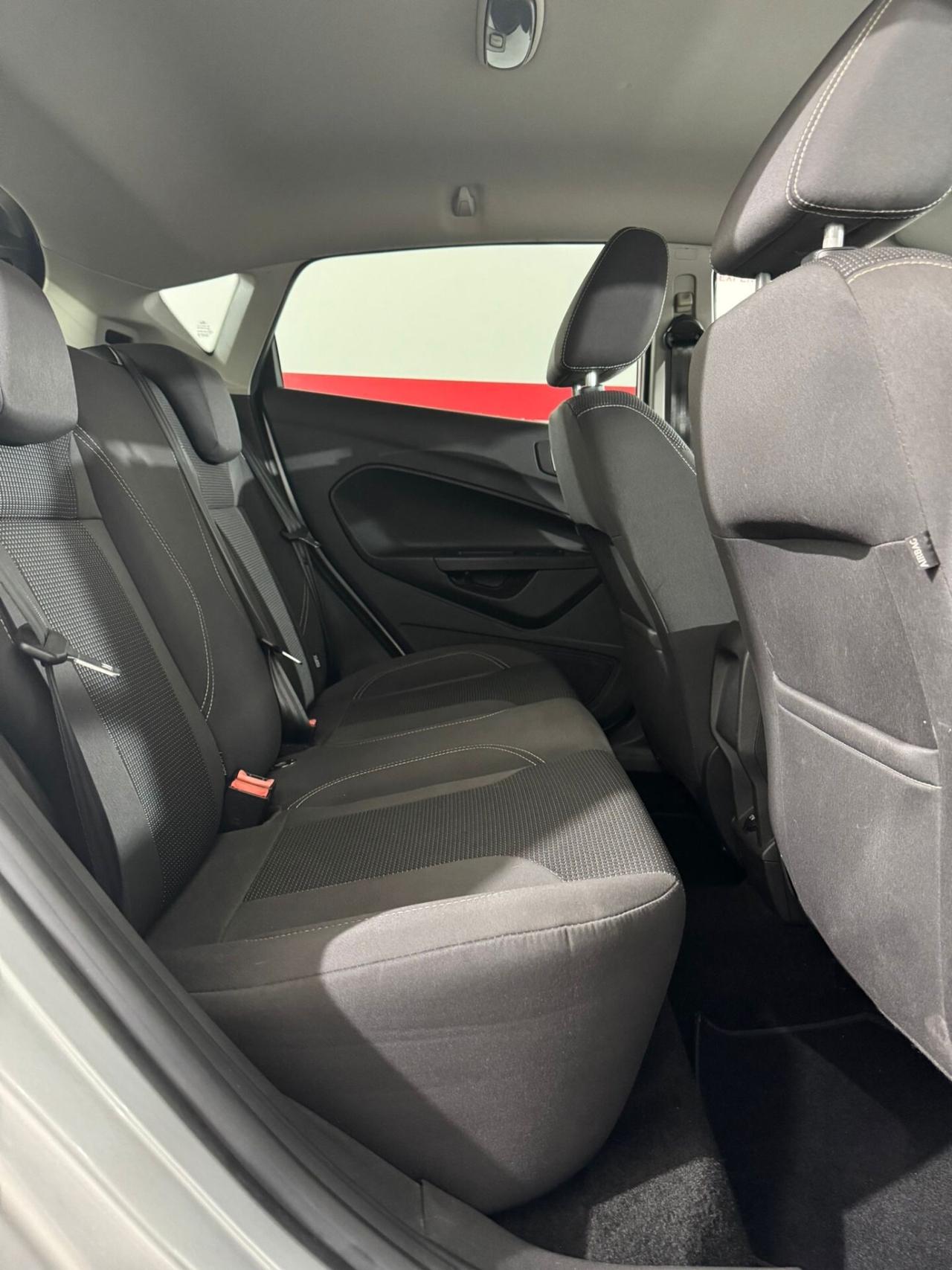 Ford Fiesta 5 porte Black & White Edition