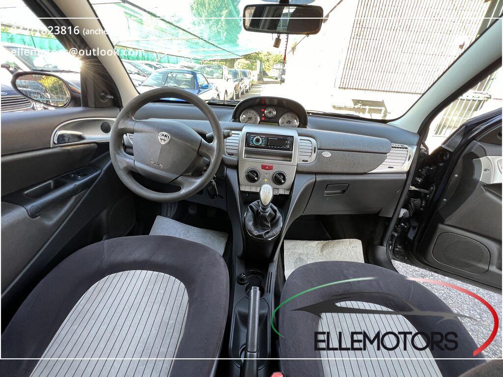 Lancia Ypsilon II 2007 NEOPATENTATI