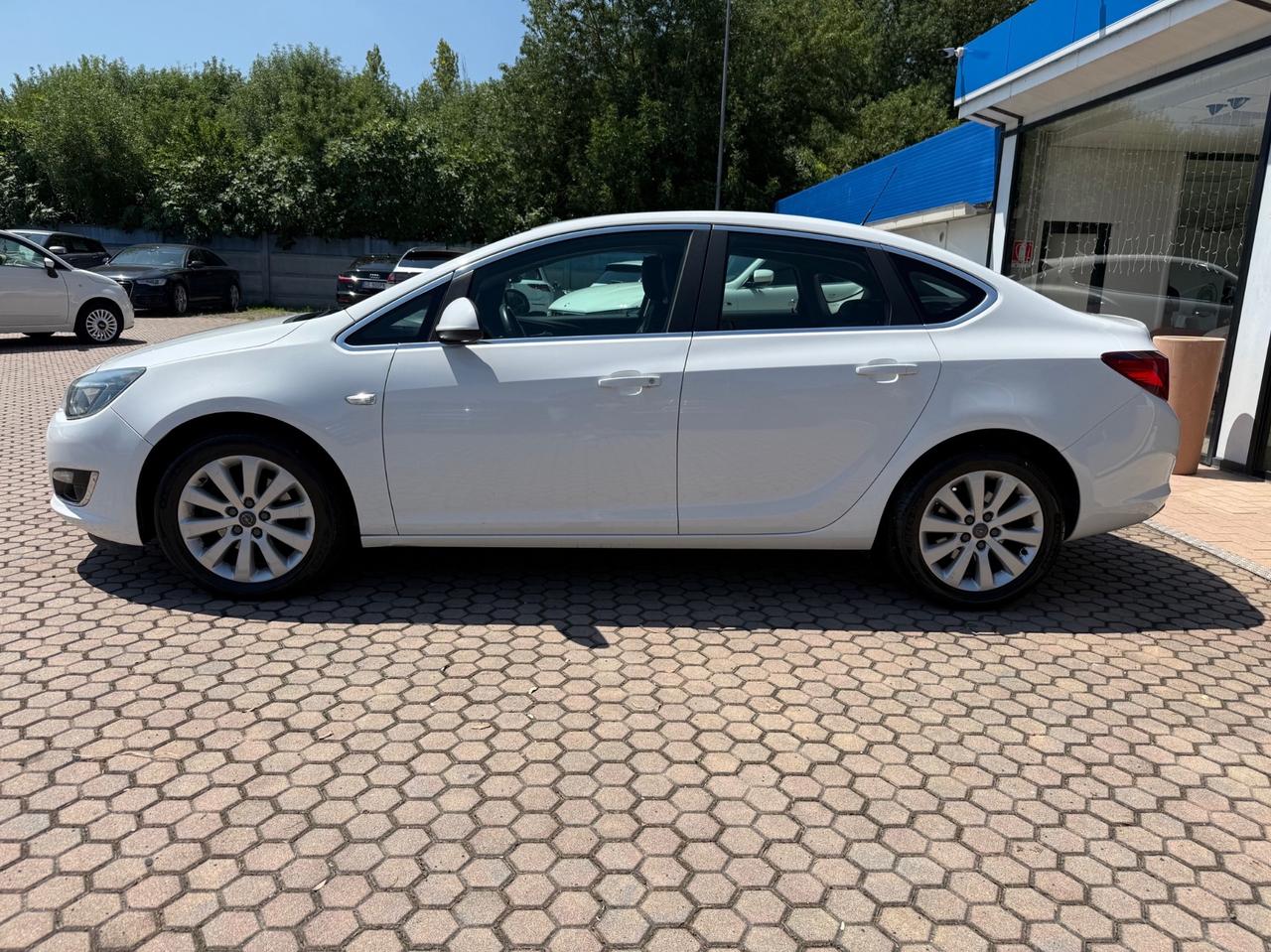 Opel Astra 1.7 CDTI 110CV 5 porte Cosmo