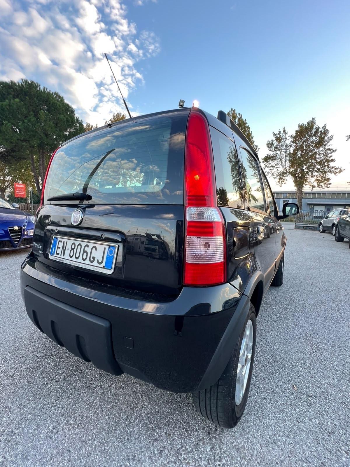 Fiat Panda 1.3 MJT 16V DPF 4x4 Climbing