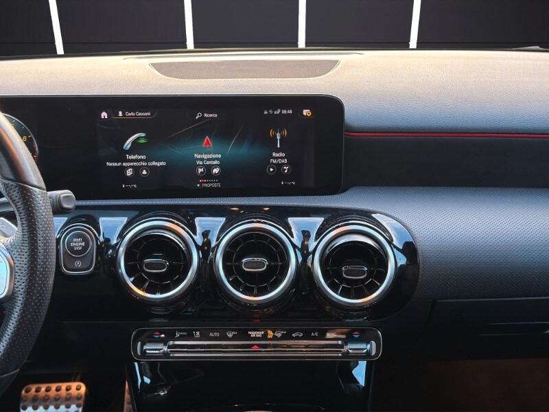 MERCEDES Classe A (W177) A 180 Automatic Pr...