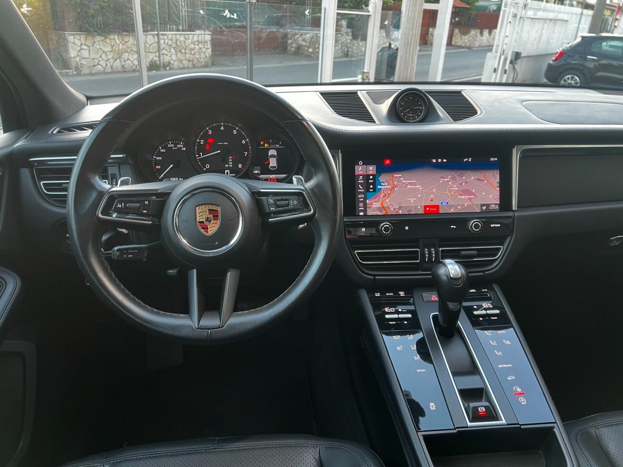 Porsche Macan 2.0 265- TOTAL BLACK-TETTO-2022