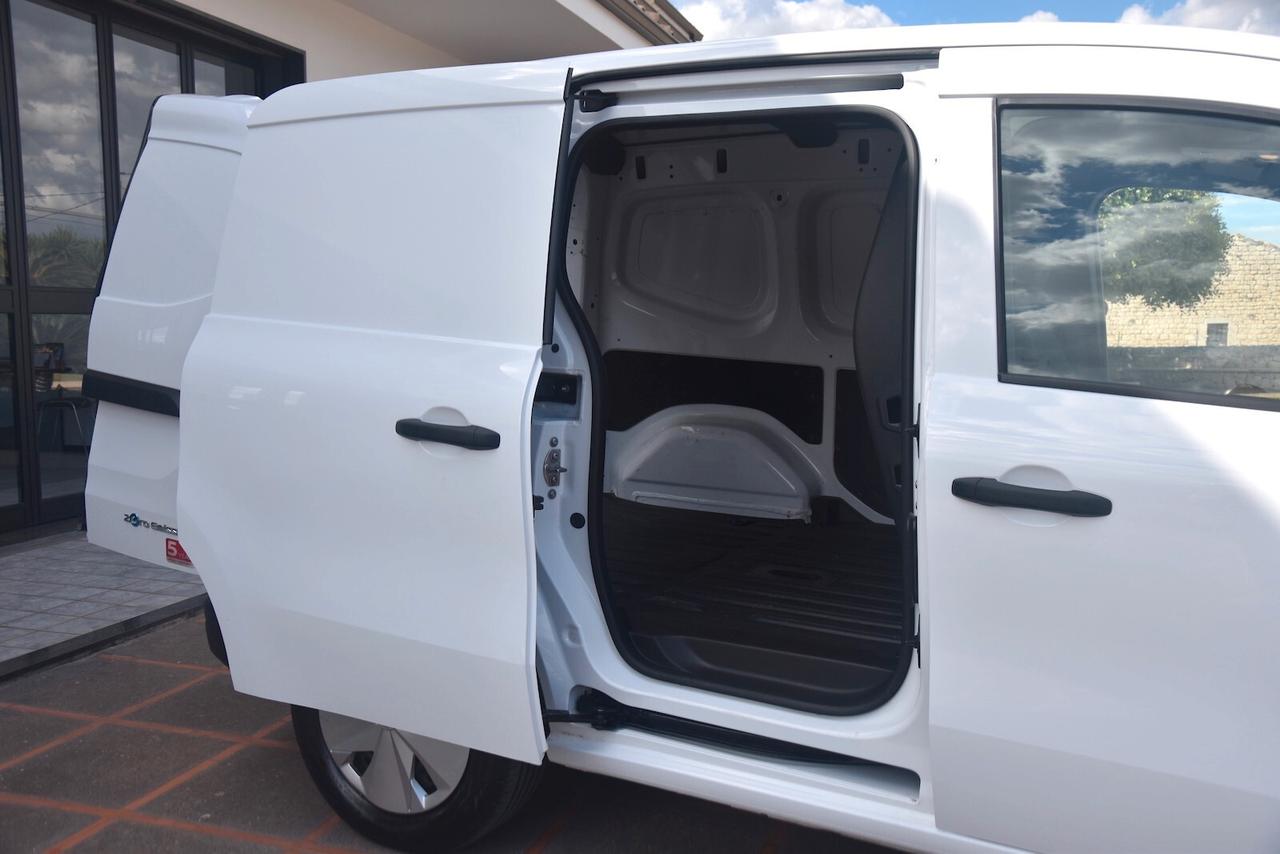 Nissan Townstar 48kW EV Van PC