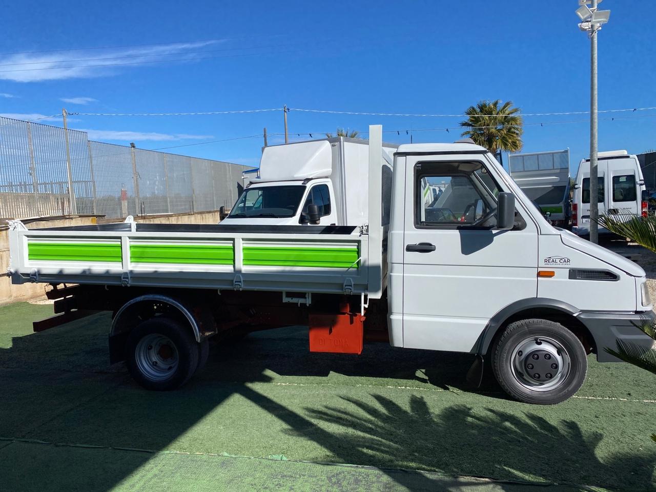 Iveco Daily 35-12 Ribaltabile Trilaterale 3 Posti