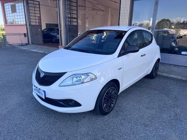 Lancia Ypsilon 1.2 69 CV Elefantino Blu