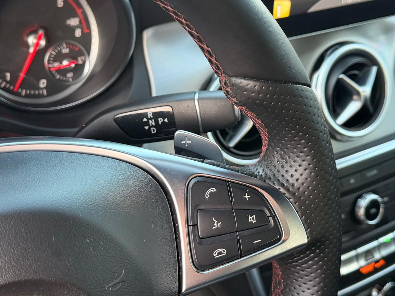 Mercedes-benz GLA 200d Automatic Premium AMG