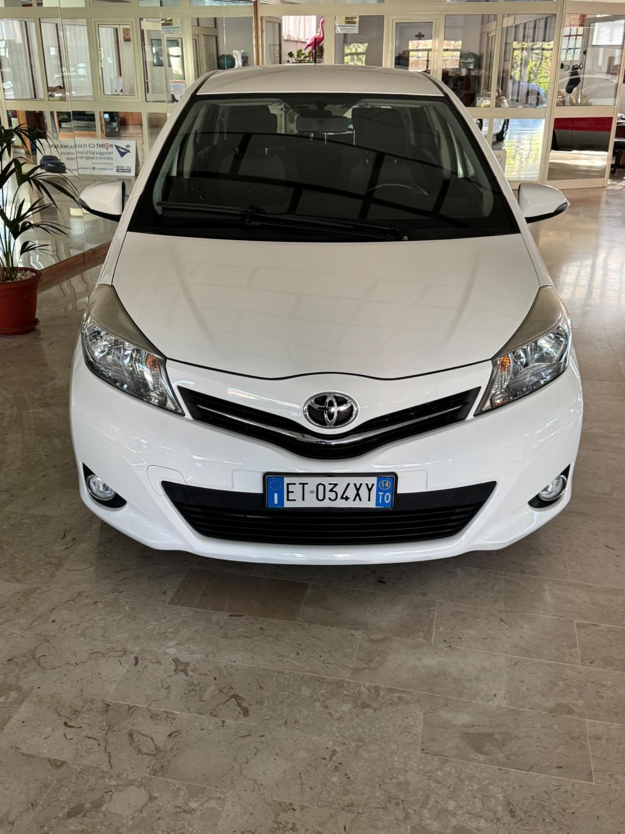 Toyota Yaris 1.4 D-4D 5 porte Lounge