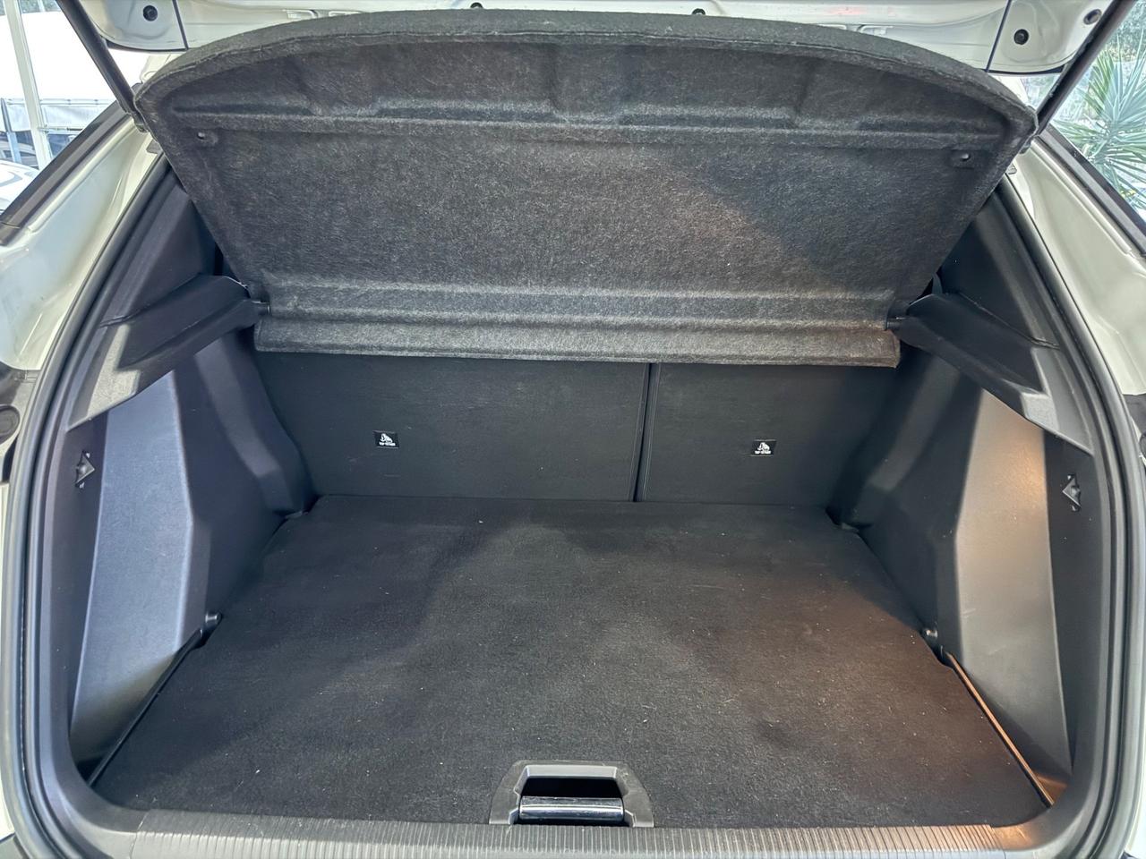 Peugeot 2008 BlueHDi130 S&S EAT8 Allure F1/PERLATO2023