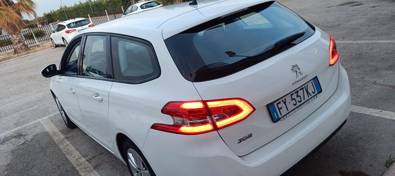 Peugeot 308 BlueHDi 120 S&S Business