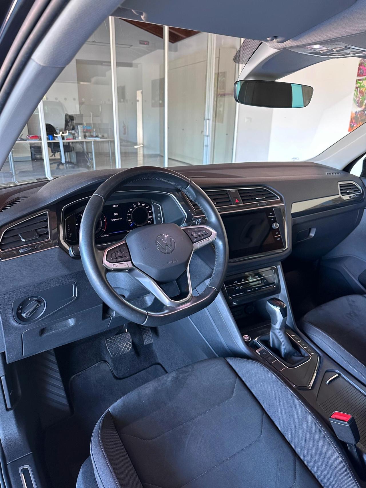 Volkswagen Tiguan 2.0 TDI 150 CV SCR DSG Elegance