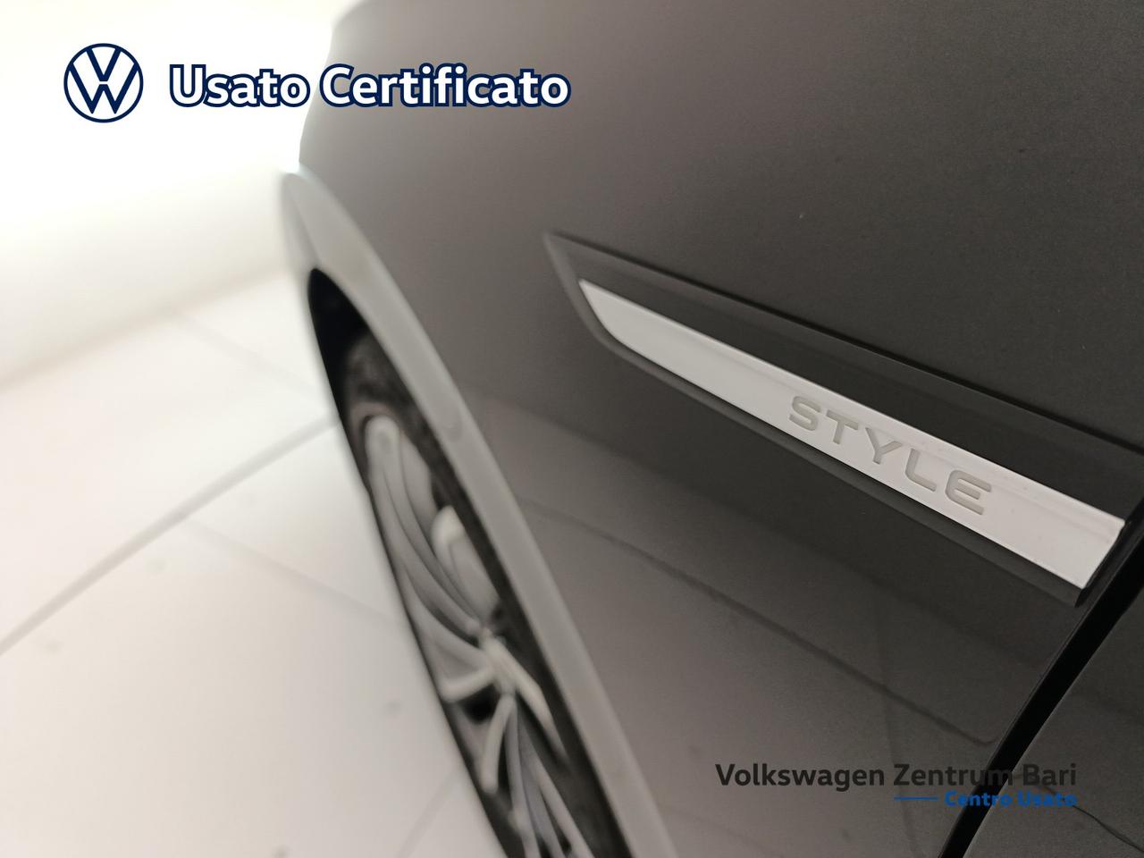 Volkswagen Golf 1.5 tgi style 130cv dsg