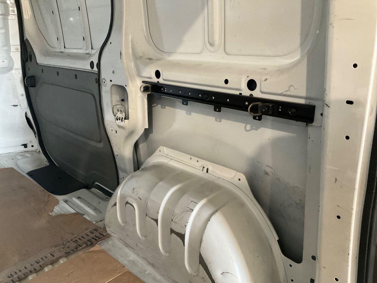 Nissan Primastar V27 2.0 dCi 115CV PC-TN Furgone Efficient