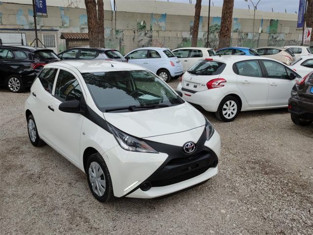 TOYOTA Aygo 1.0 VVT-i 69 CV 5 porte x-cool CLIMA ..