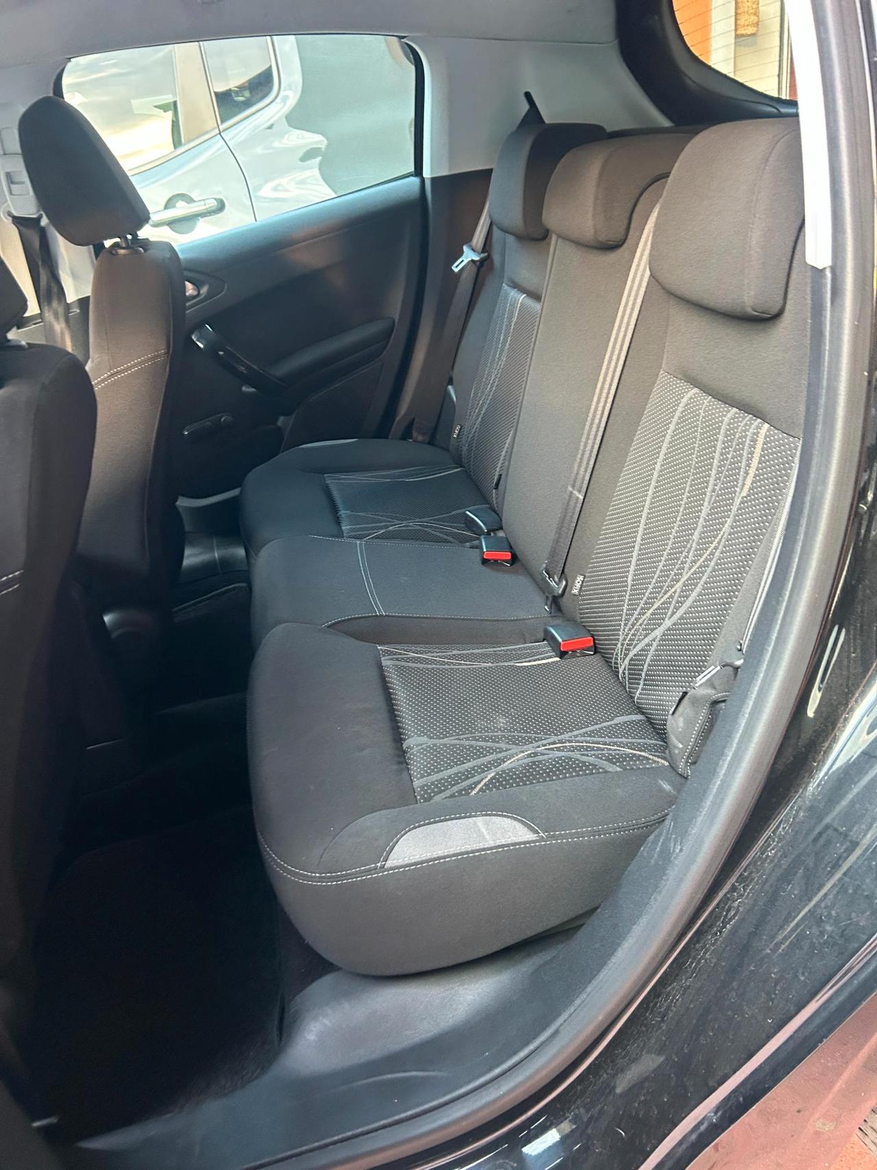 Peugeot 208 5 Porte 208 5p 1.2 puretech (vti) 12v Active