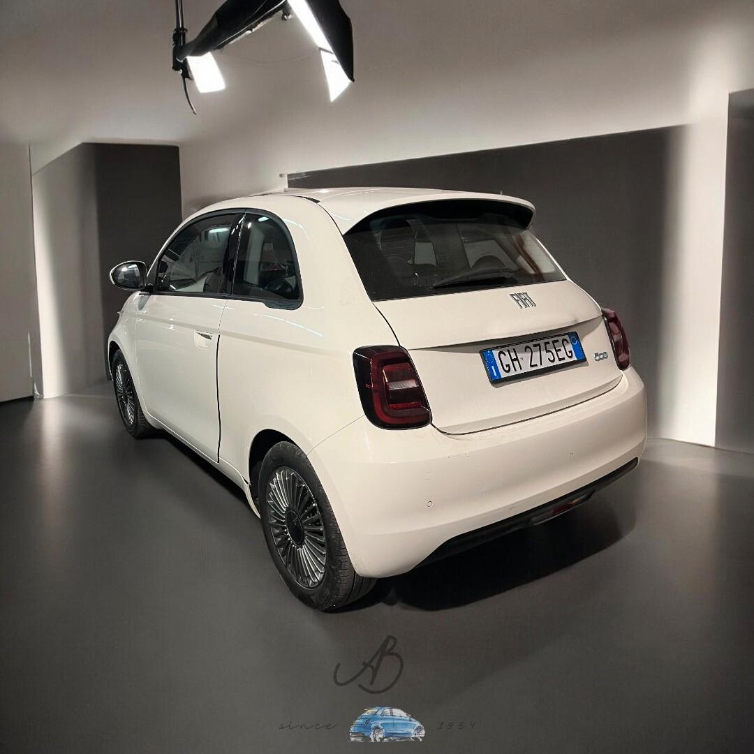 Fiat 500 500e Berlina 42 kWh Icon