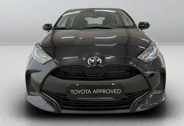 Toyota Yaris 1.5 Hybrid 5 porte Active KM 0 VARI ALLESTIMENTI KM 0