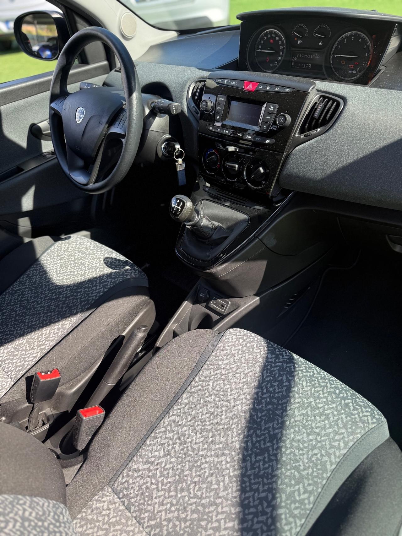 Lancia Ypsilon 0.9 TwinAir 5 porte Metano Ecochic Gold