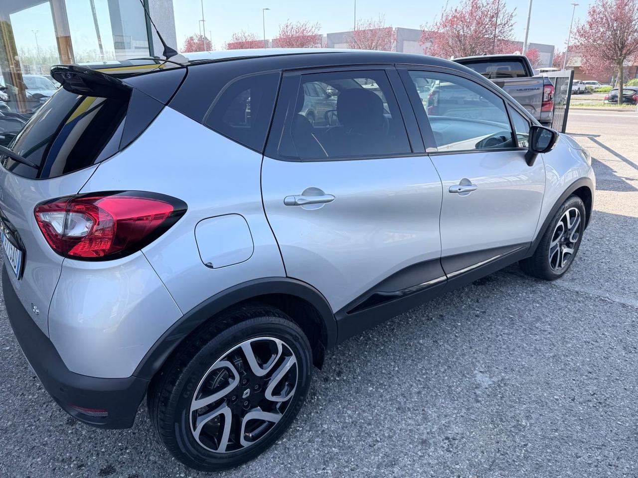 Renault Captur 0.9 tce Intens (energy r-link) 90cv E6