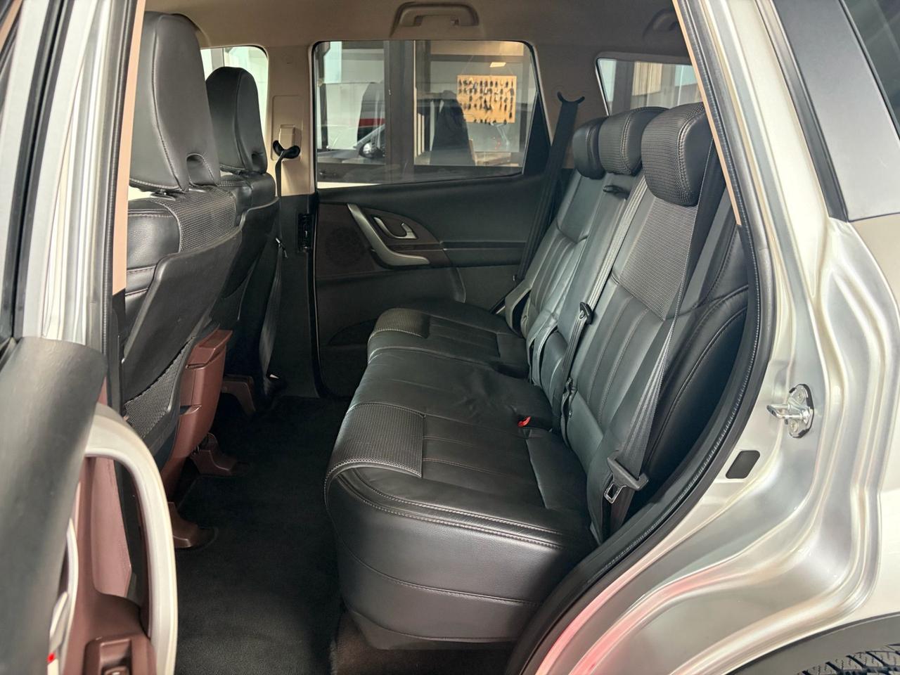 Mahindra XUV500 2.2 16V AWD W8