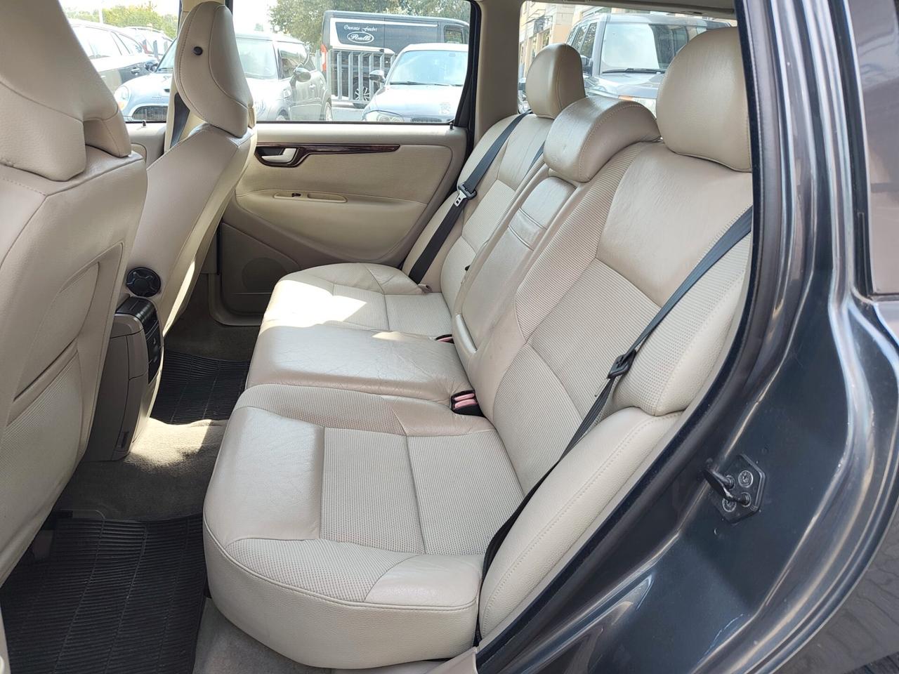 Volvo V70 2.4 D5 20V 185CV 7 POSTI