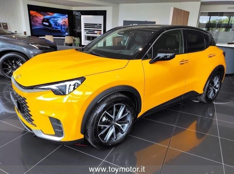Lexus LBX Hybrid Emotion