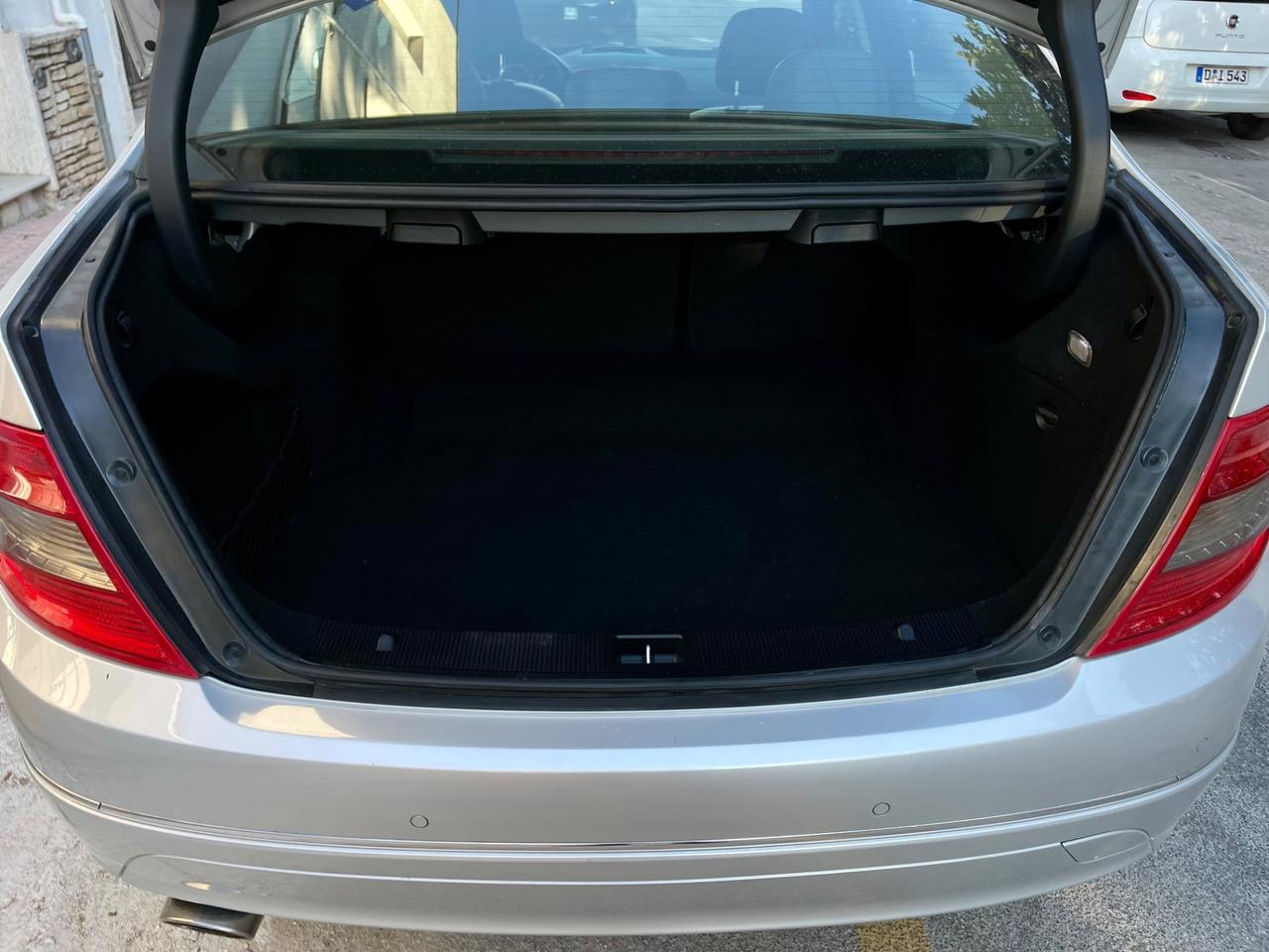 MERCEDES C 220 CDI Avantgarde BLUE EFFICIENCY 2009