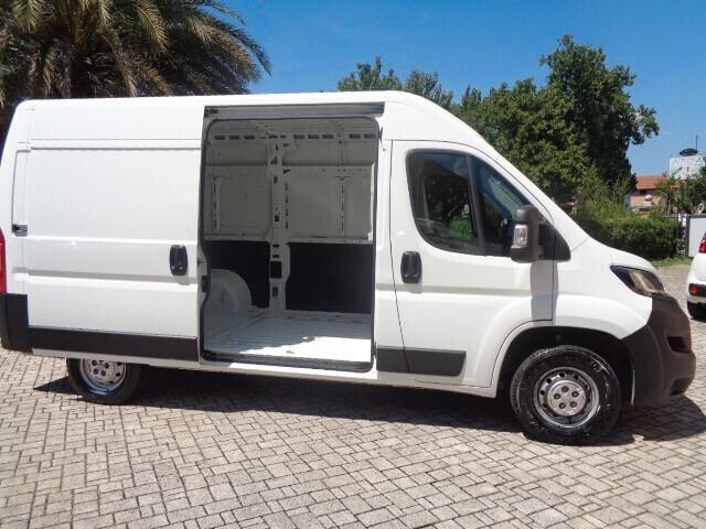 Peugeot Boxer 330 2.2 BlueHDi 120 S&S PC-TN Furgone