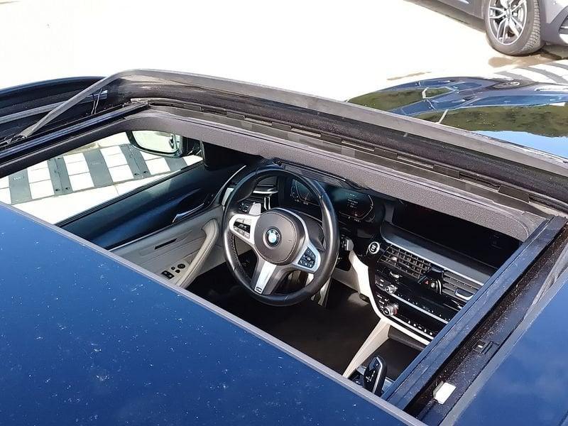 BMW Serie 5 Touring 540i Touring mhev 48V xdrive Msport auto