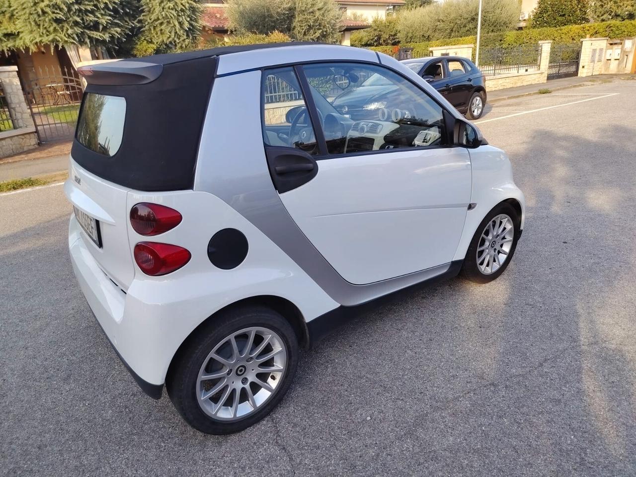 Smart ForTwo 1000 62 kW cabrio passion