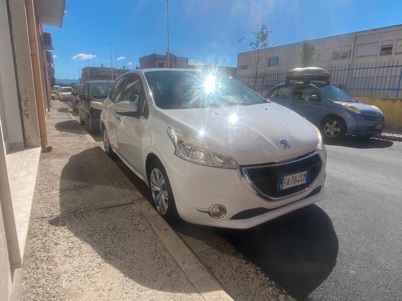 Peugeot 208 1.4 HDi 68 CV 5 porte Active