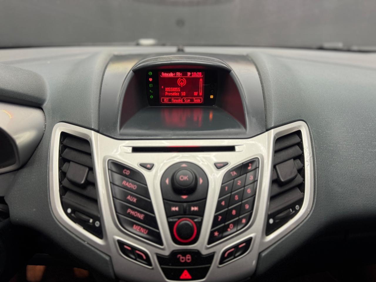 Ford Fiesta 1.4 Benzi. GPL 5Porte ADATTA NEOPATENTATI