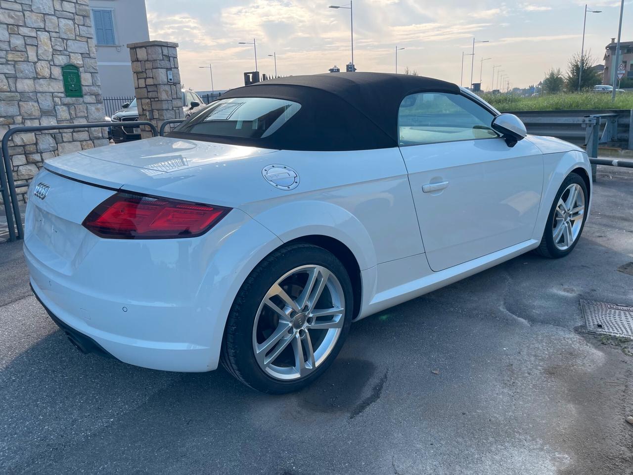 Audi TT Roadster 1.8 TFSI S tronic