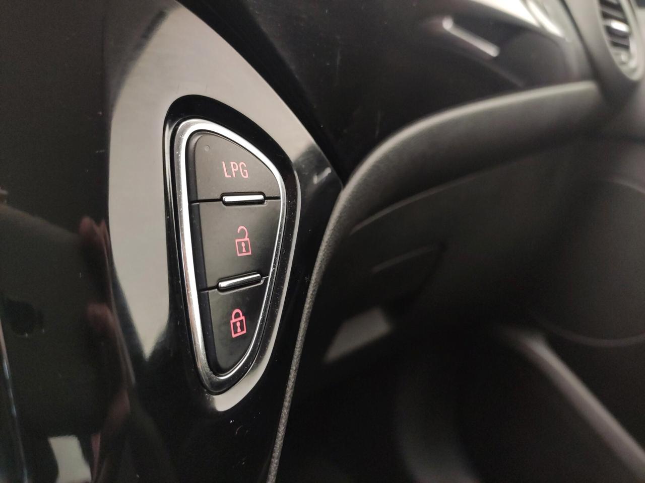 Opel Adam 1.4 87 CV GPL Tech Air