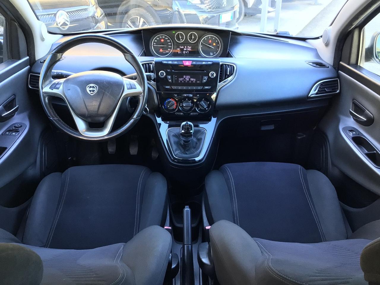 Lancia Ypsilon 1.2 69 CV 5 porte Gold